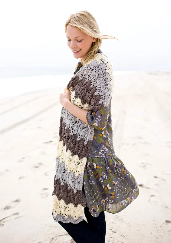 - ​​Christmas pet Christmas clothingIsland Shawl (Knit)