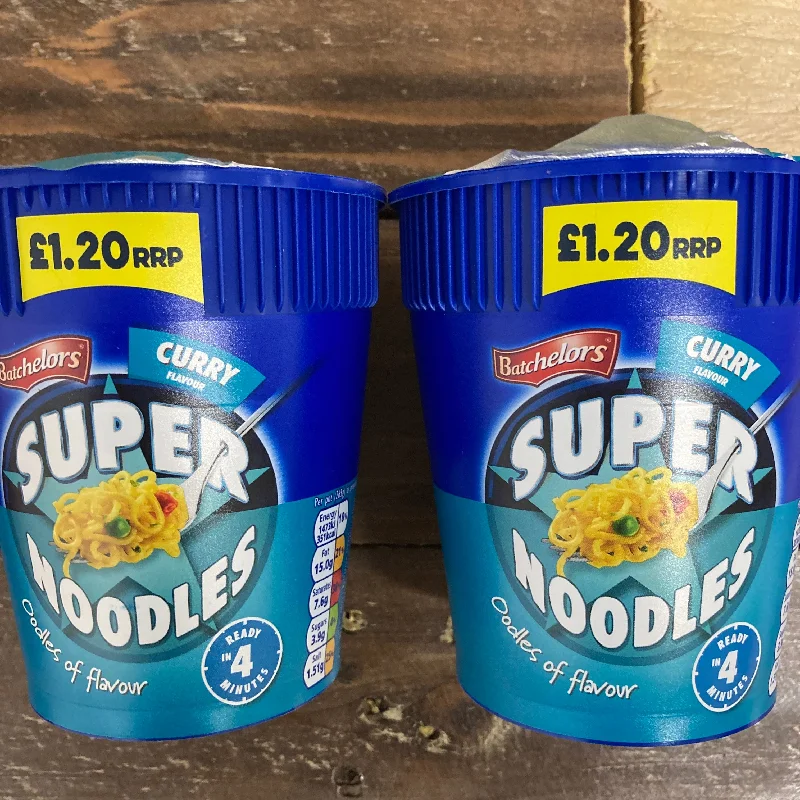  -Anti-scratch scratching board AND cat bed in one4x Batchelors Super Noodle Curry Flavour Pots (4x75g)