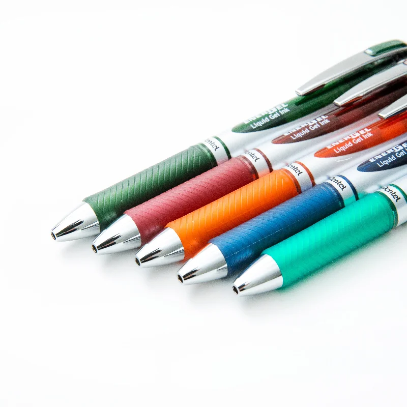 - Chinchilla cooling ice nest ceramic platePentel Energel Liquid Gel Ink Ballpoint Pen (0.5mm)