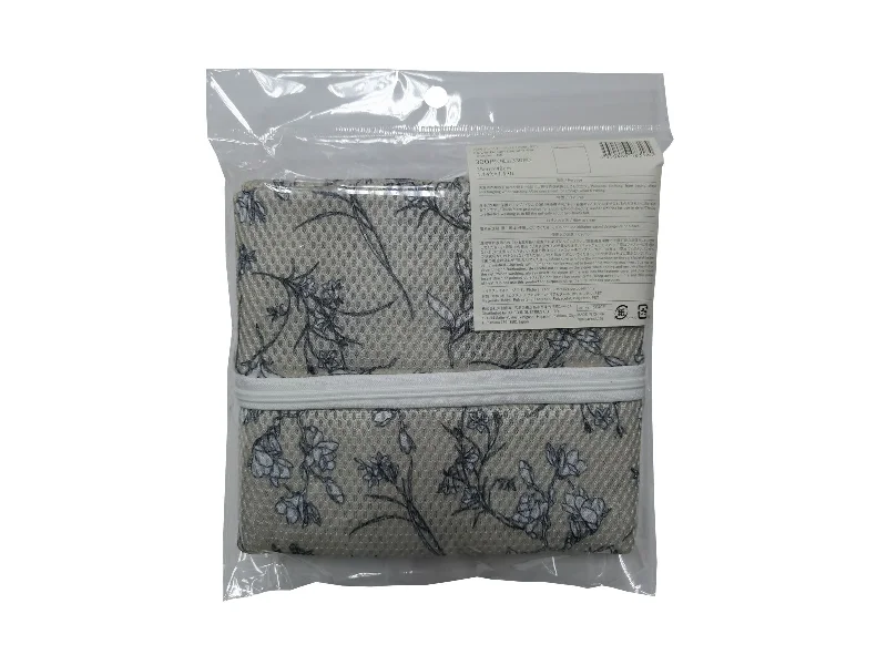 - Parrot climbing and standing wooden frameFlower Design Laundry Net Square Beige