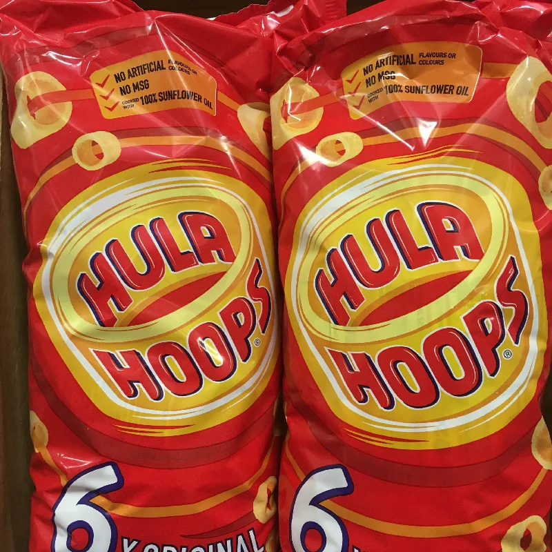  -Anti-scratch scratching board AND cat bed in one12x Hula Hoops Original Potato Rings (2 Packets of 6x24g)