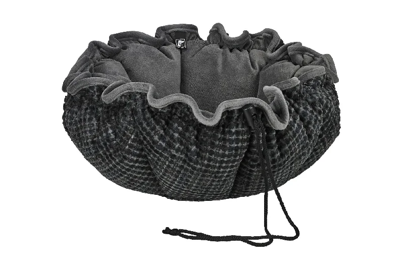  . **Dog muzzle is breathable**Bowser Buttercup Iron Mountain Bed