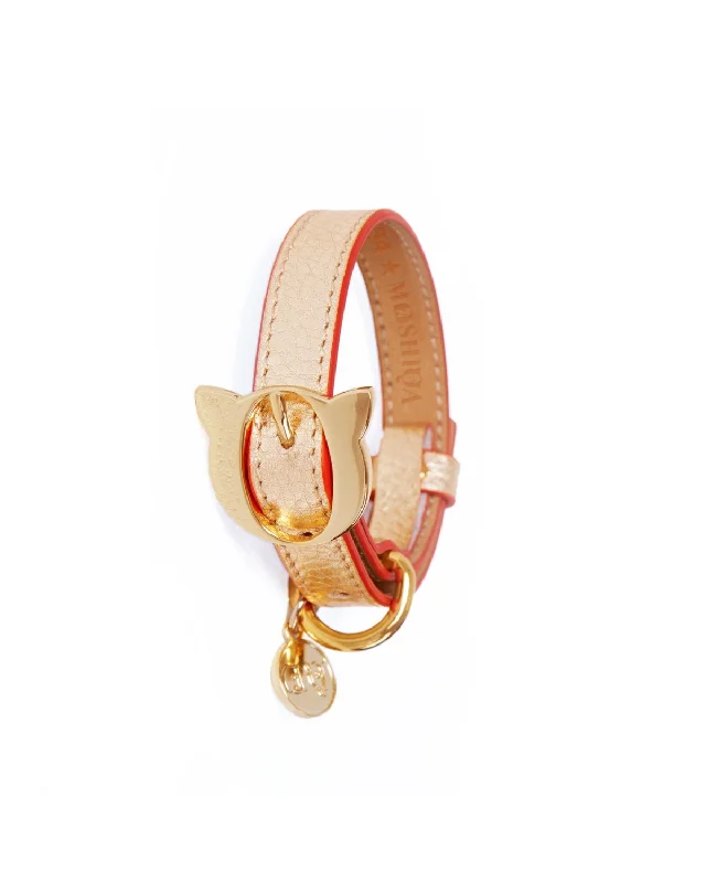   . **Cat collar bell model**Golden Cat Collar of Independence