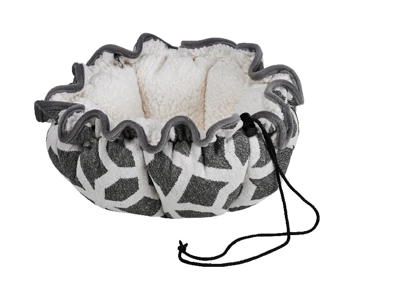 . **Dog traction rope is automatically retractable**Bowser Buttercup Palazzo Bed