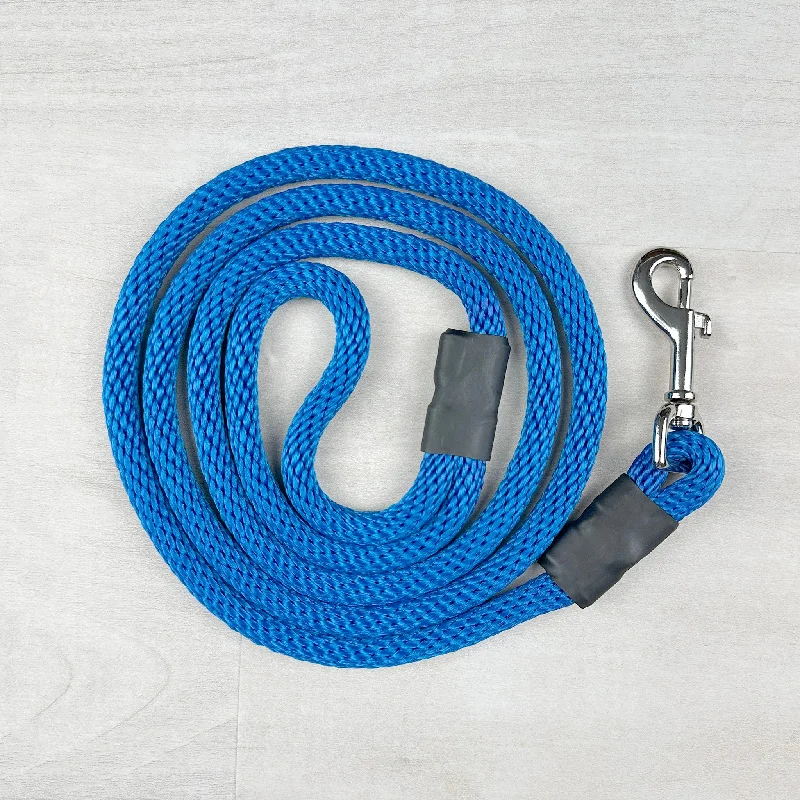  . **Pet comb to remove loose hair**Blue Rope Dog Leash