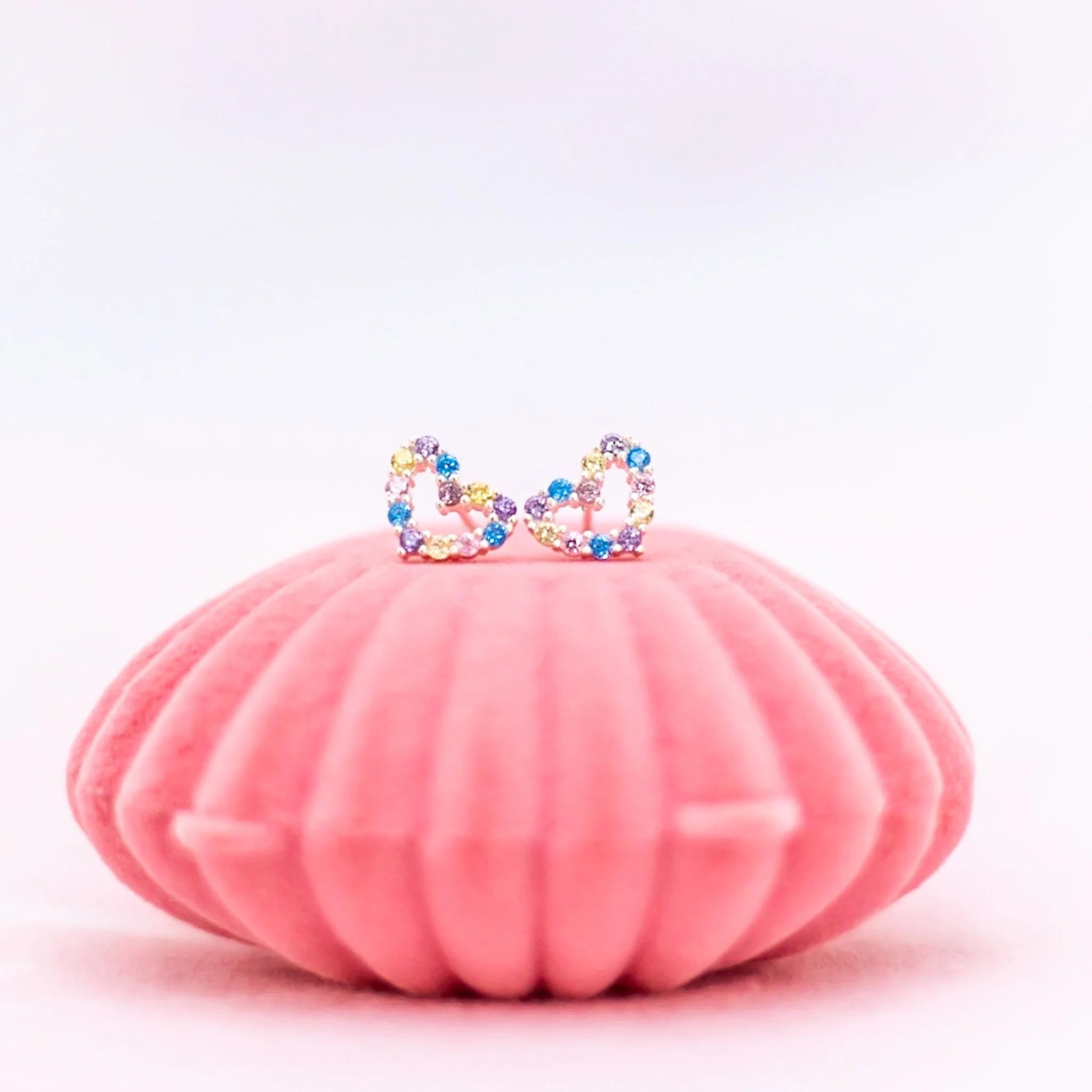  -Anti-slip claw protection raincoat FOR dogsLauren Hinkley Earrings | Rainbow Connection Heart in Velvet Box