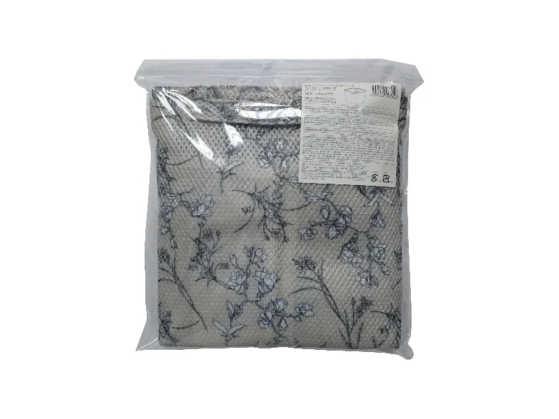  -Splash-proof food bowl AND Anti-choking slow food bowlFlower Design Laundry Net Bag Type Beige