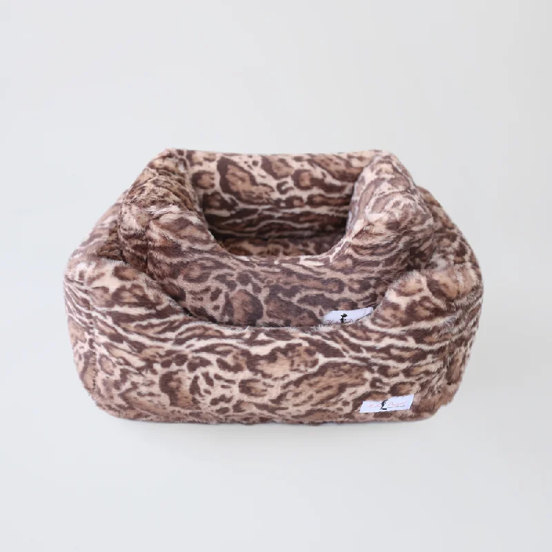 Pet fashion clothesDeluxe Dog Bed: Jungle Cat